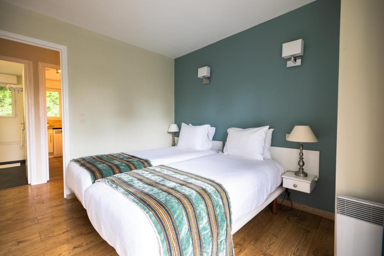 Karma Manoir Des Deux Amants Aparthotel Connelles Exterior photo