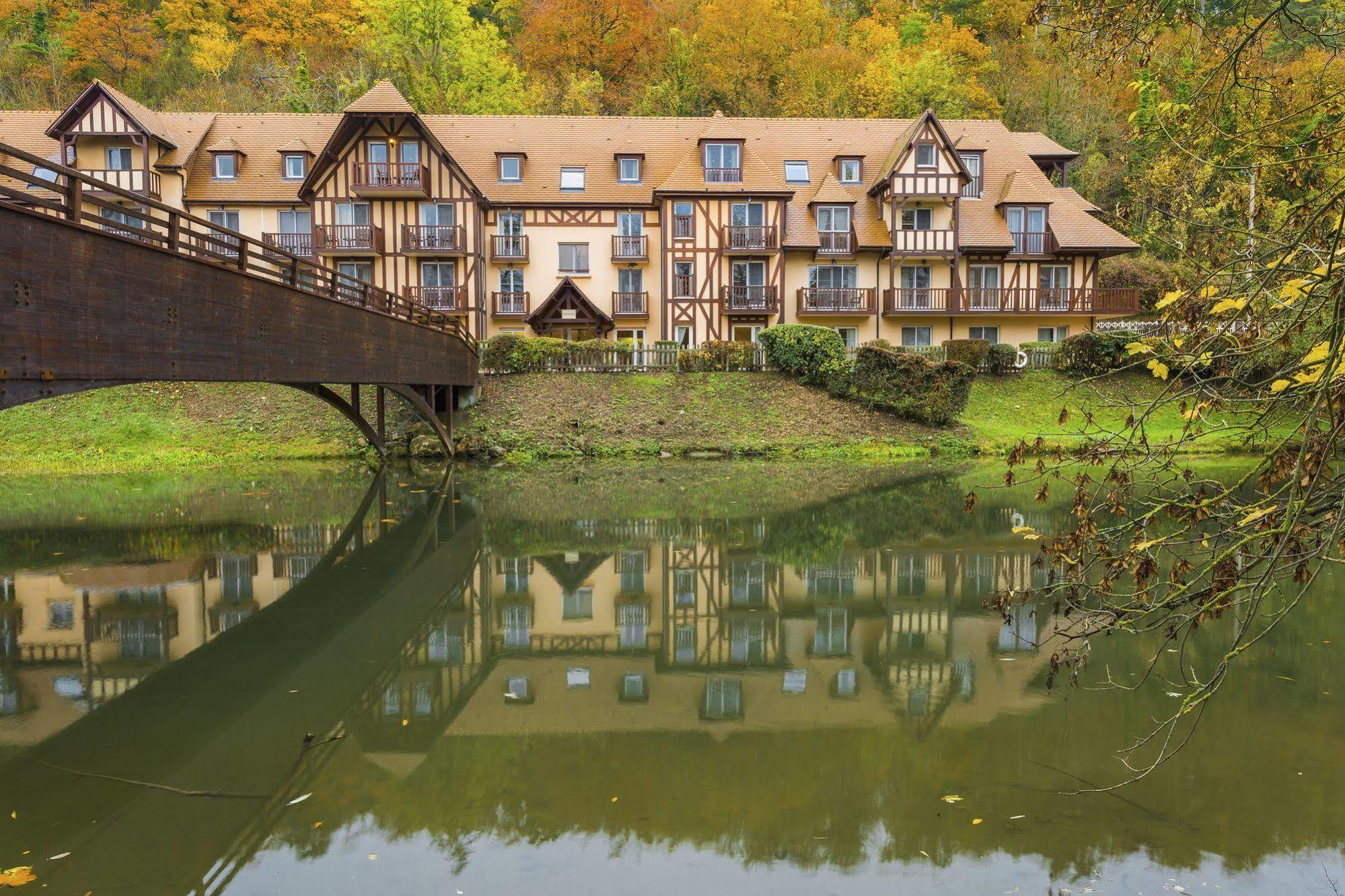 Karma Manoir Des Deux Amants Aparthotel Connelles Exterior photo